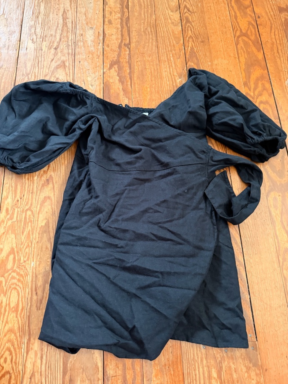 Abercrombie & Fitch Black Puff-Sleeve  Dress